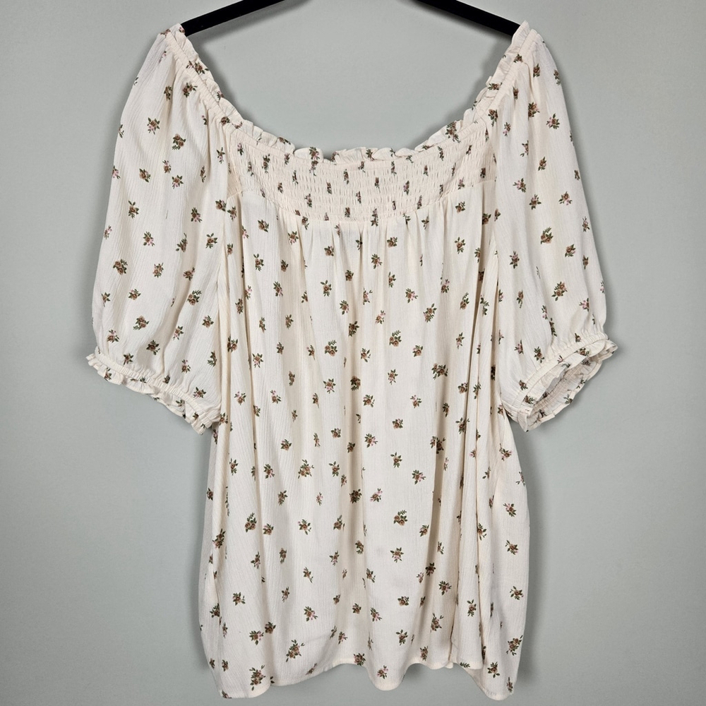 Torrid Womens Ditsy Floral Gauze Smocked Top 2X Cream Cottagecore Feminine Flowy